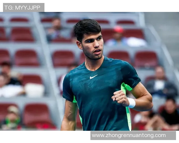 确定年终榜首!阿尔卡拉斯横扫穆塞蒂,3连胜跻身总决赛四强